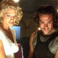 Para ser la rubia perfecta de la mejor serie de ciencia ficción del siglo, Tricia Helfer casi pierde su cabello. Y todo por ahorrarse unos dólares 